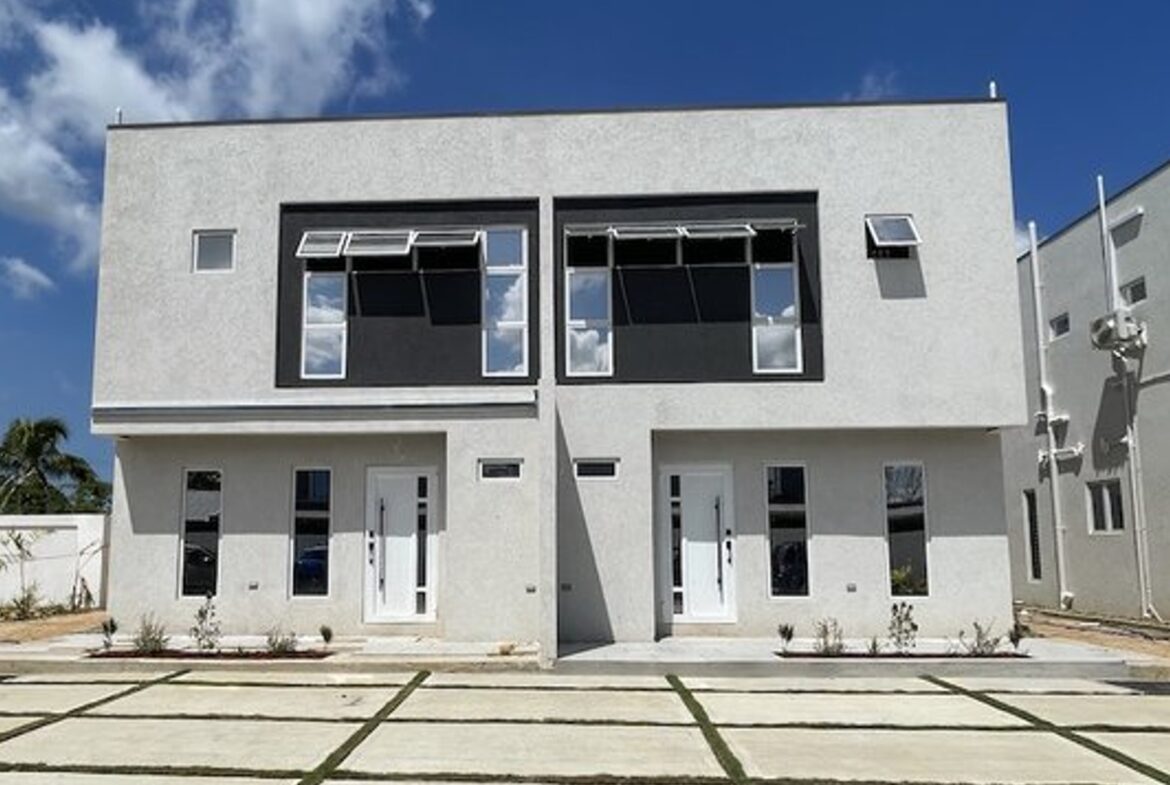 La Sierra Townhouse for Sale | 3 Bedroom | Modern | Gated! | Cen-Trin Real Estate | Cunupia, Trinidad Cen-Trin Real Estate