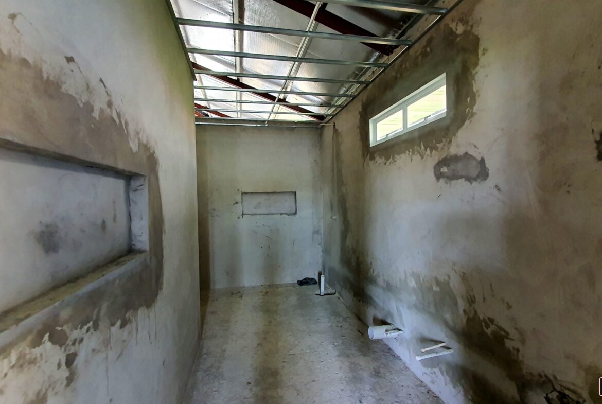 House for sale in Chaguanas 3 bedroom Woodford Gardens Front master bathroom