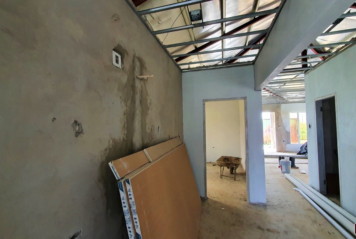 House for sale in Chaguanas 3 bedroom Woodford Gardens Front washroom view