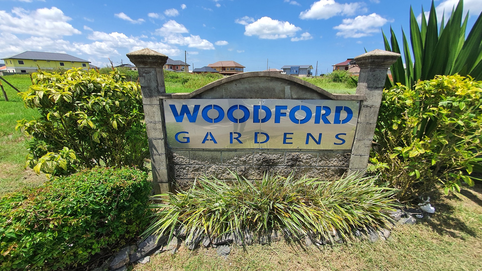 House for sale in Chaguanas 3 bedroom Woodford Gardens Front Sign