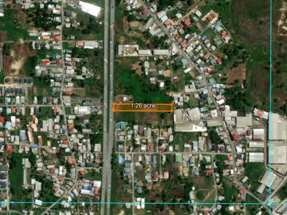 1.25-acre commercial development site in Freeport. High-traffic location on Solomon Hochoy Highway. Call Cen-Trin Real Estate to learn more.