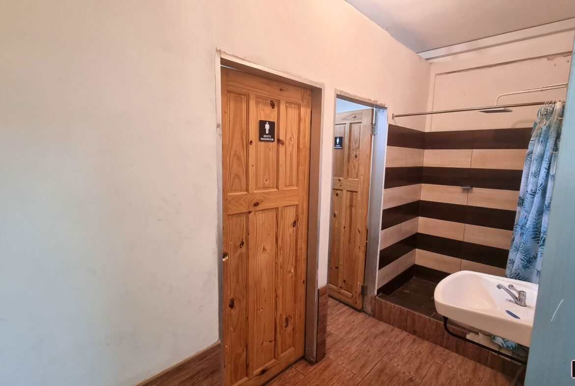 Couva Commercial Rental bathroom