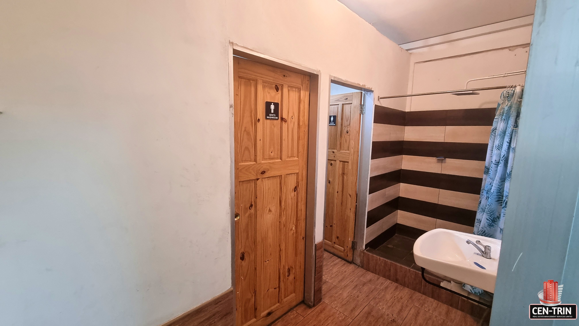 Couva Commercial Rental bathroom