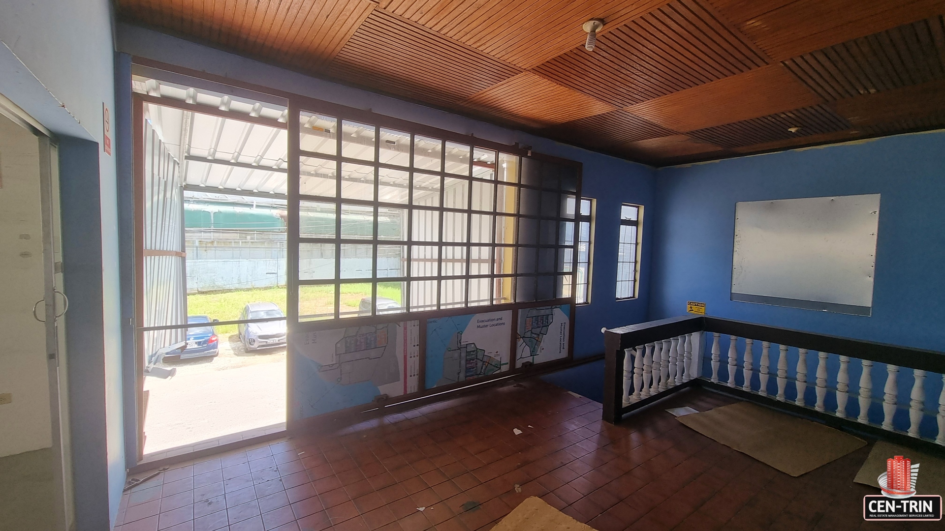 First floor loading bay access in commercial rental Couva